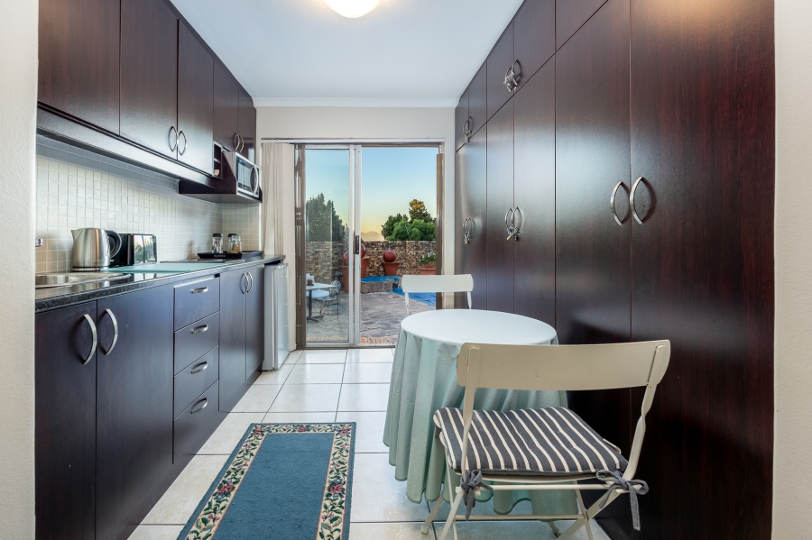 6 Bedroom Property for Sale in Eversdal Western Cape